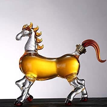 Animal Whiskey Decanter Horse On Wooden Display Tray - 500ml