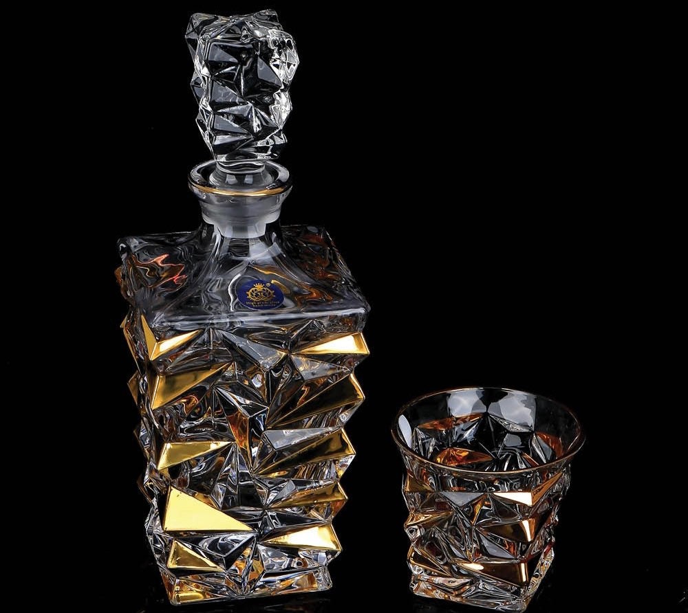 Gold crystals bar accessories Whiskey Decanter 850 Ml Whisky Carafes Crystal Liquor Decanters For Bourbon