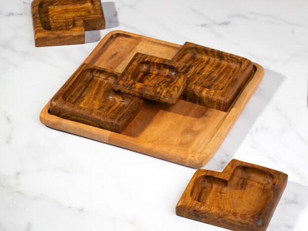 Snack serving wooden tray 5 sections