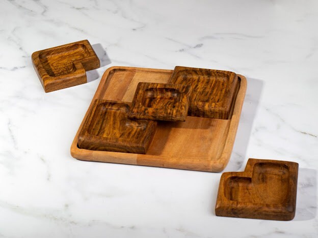 Snack serving wooden tray 5 sections