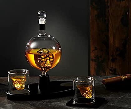 Whiskey Decanter, Skull Decanter with Skull Whiskey Glasses on Wooden Display Tray, Liquor Decanter with Glasses, Whiskey Gift Set